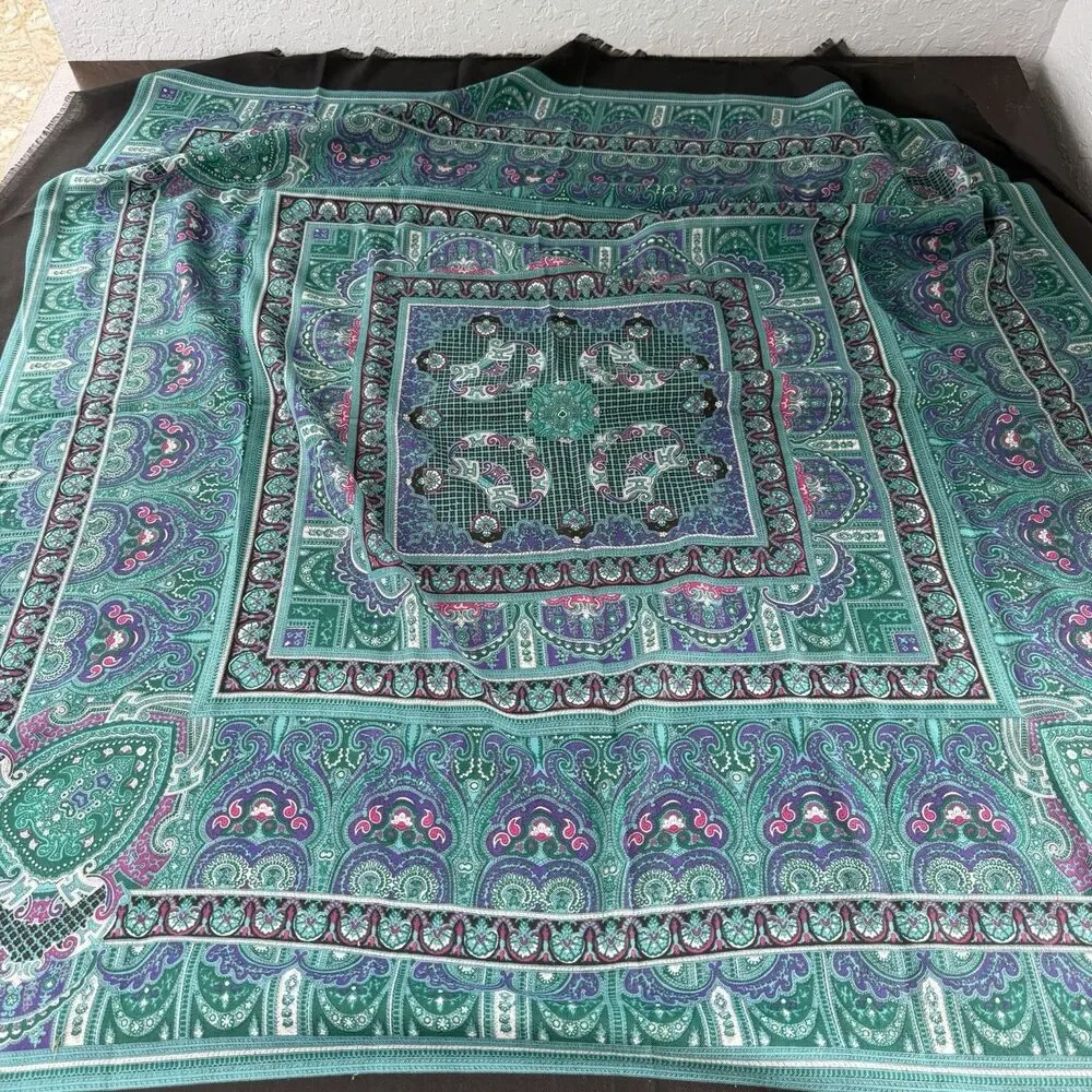 Vintage Challis By Berkshire Scarf 46x46 Polyester Italy Excellent Condition